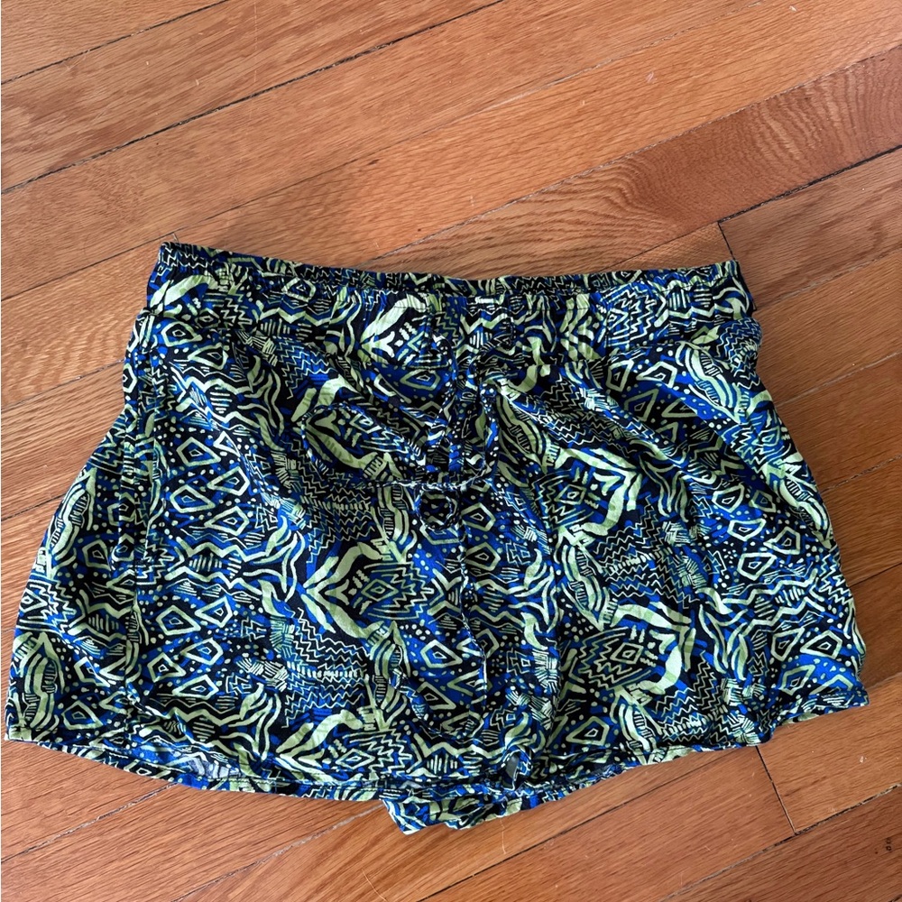 Retro Cato Blue and Green Geometric Women's Athletic Shorts
